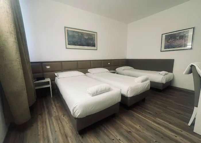 Hotel Holiday- Alla Finestrella